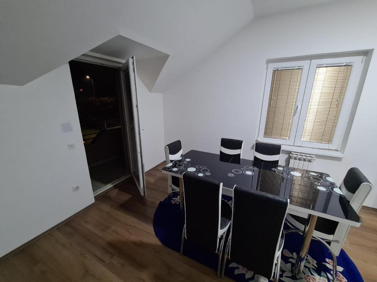 Apartmani Mladenovic Kijevo Extérieur photo