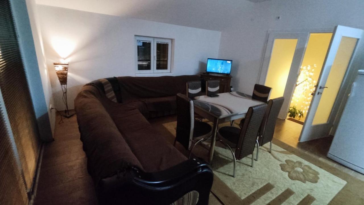 Apartmani Mladenovic Kijevo Extérieur photo
