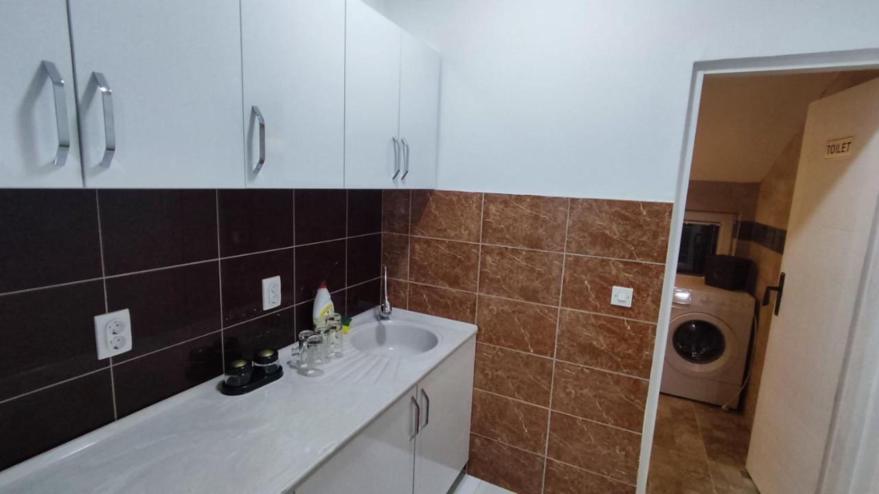 Apartmani Mladenovic Kijevo Extérieur photo
