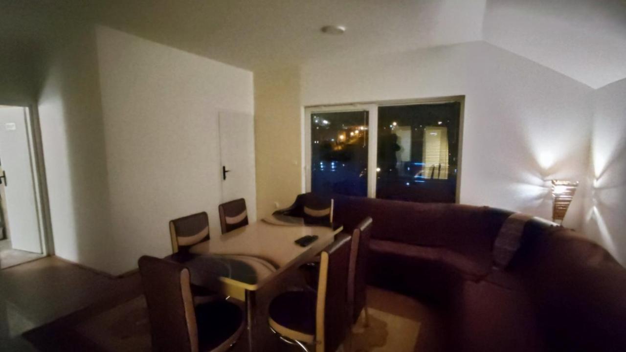 Apartmani Mladenovic Kijevo Extérieur photo