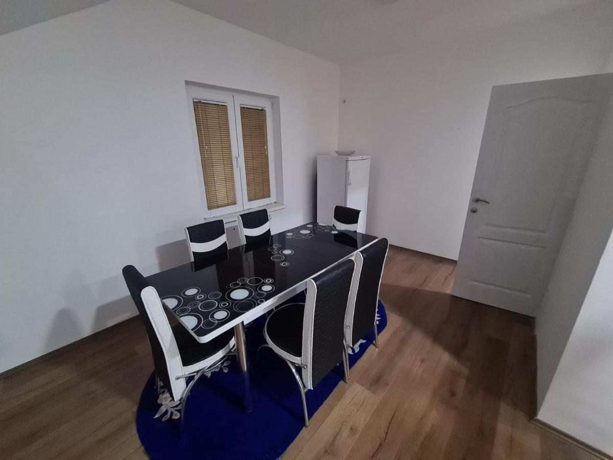 Apartmani Mladenovic Kijevo Extérieur photo