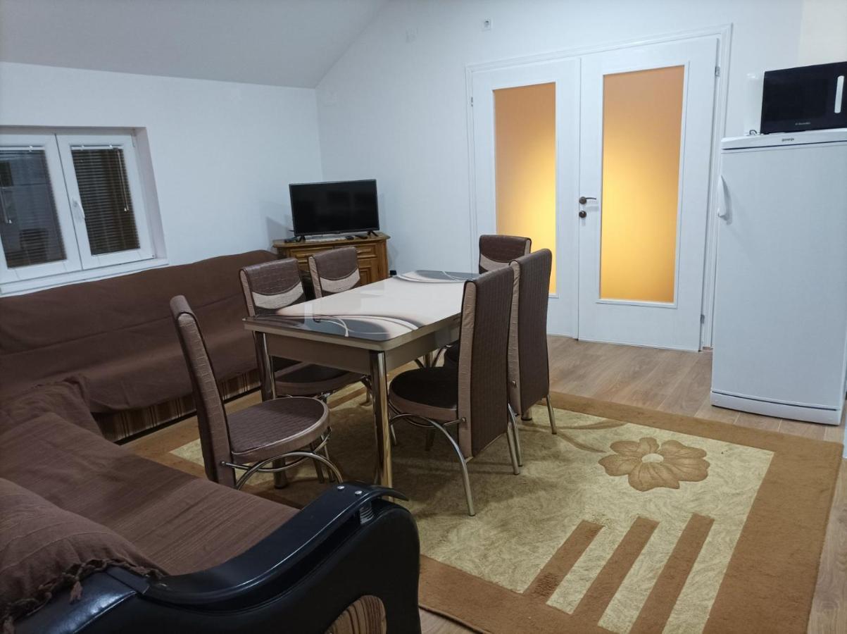Apartmani Mladenovic Kijevo Extérieur photo